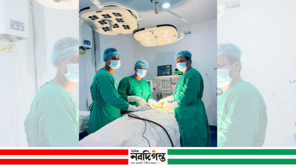 অগ্নিকাণ্ডের ধাক্কা কাটিয়ে খুলনা সিটি মেডিকেল কলেজ হাসপাতালে আবারও অপারেশন শুরু অগ্নিকাণ্ডের ধাক্কা কাটিয়ে খুলনা সিটি মেডিকেল কলেজ হাসপাতালে আবারও অপারেশন শুরু