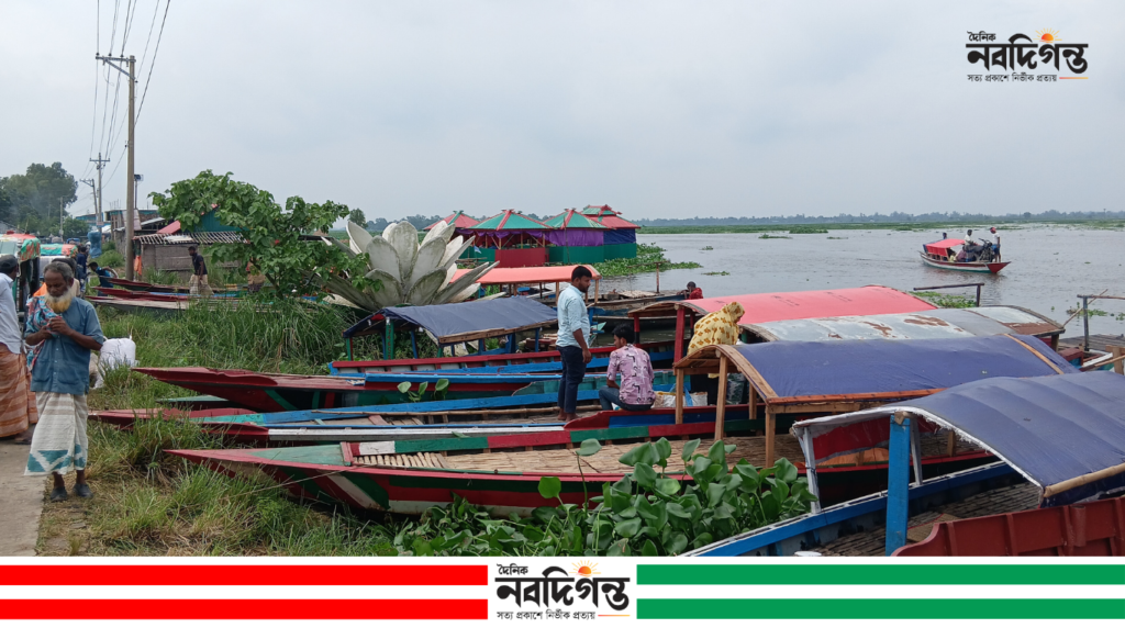 বর্ষায় প্রাণবন্ত চলনবিল: সিংড়া নৌকা ঘাটে ভ্রমণের ধুম