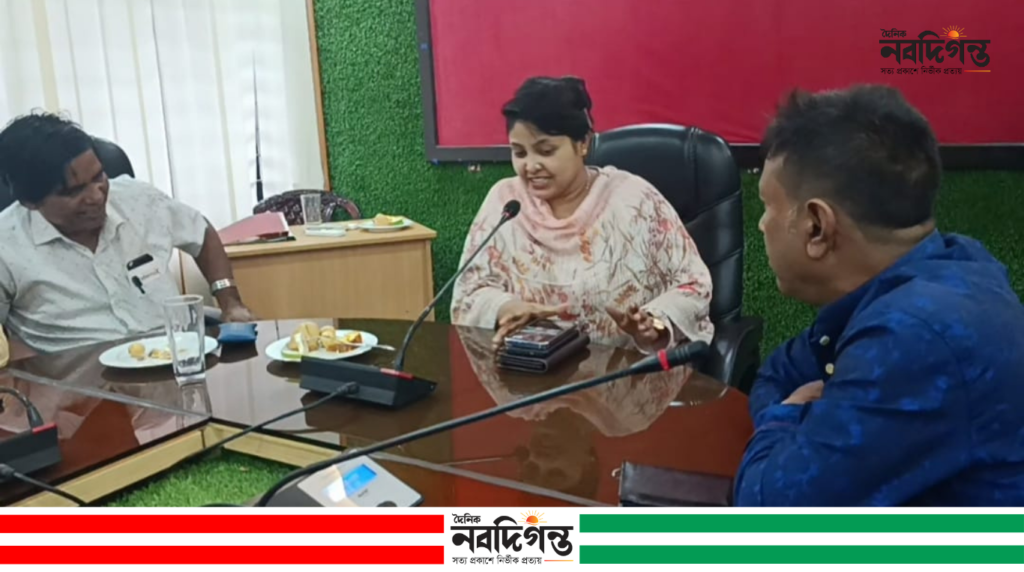 কালিহাতীতে নবাগত ইউএনওর সঙ্গে সাংবাদিকদের মতবিনিময় সভা অনুষ্ঠিত কালিহাতীতে নবাগত ইউএনওর সঙ্গে সাংবাদিকদের মতবিনিময় সভা অনুষ্ঠিত