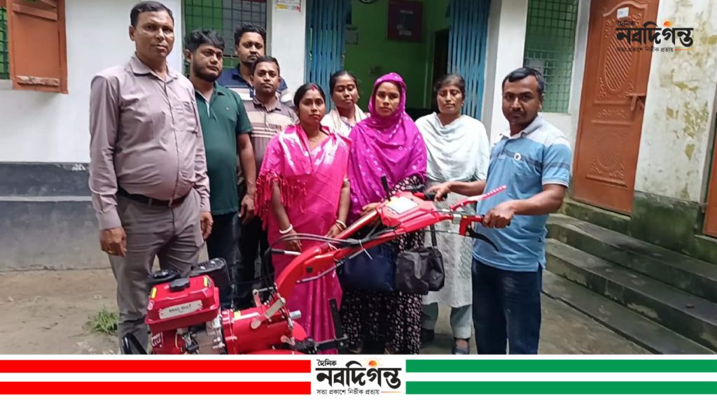 বালিয়াকান্দিতে ব্র্যাকের ক্লায়েন্ট প্রোটেকশন কর্মসূচিতে গার্ডেন টিলার বিতরণ বালিয়াকান্দিতে ব্র্যাকের ক্লায়েন্ট প্রোটেকশন কর্মসূচিতে গার্ডেন টিলার বিতরণ