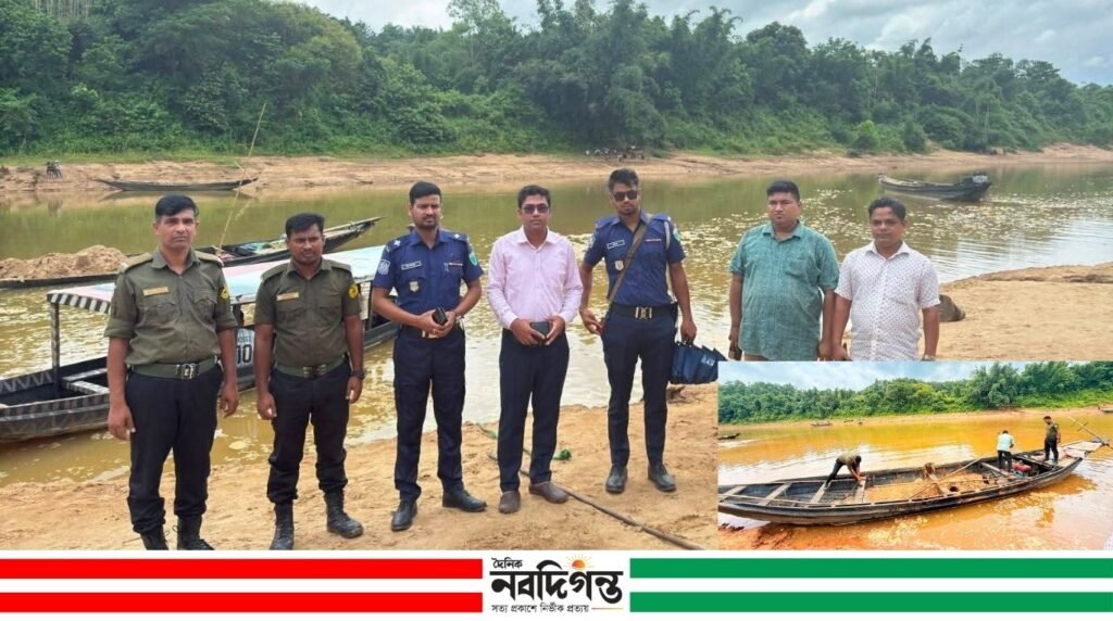 জৈন্তাপুরে অবৈধ বালু উত্তোলনে জরিমানা, নৌকা জব্দ