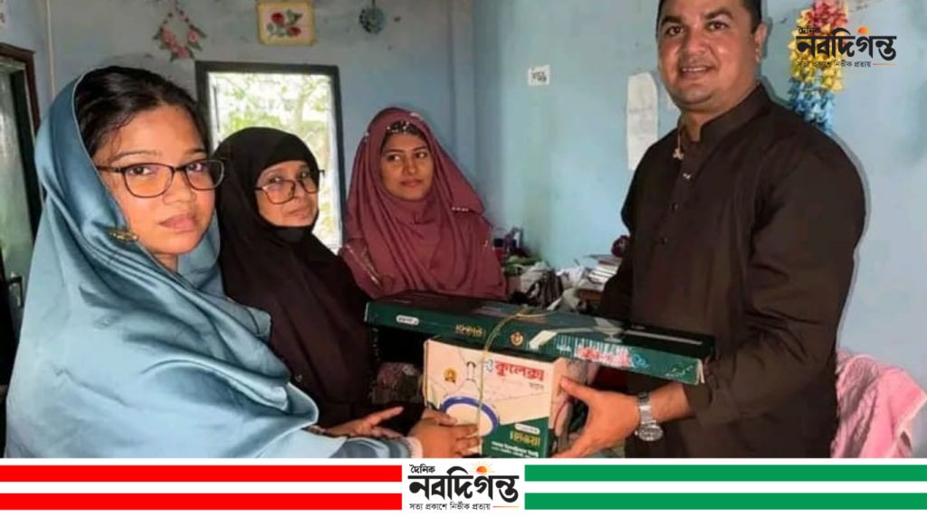 গরমে শিক্ষার্থীদের কষ্ট, স্কুলে ফ্যান দিলেন বিএনপি নেতা আমিন আহম্মেদ