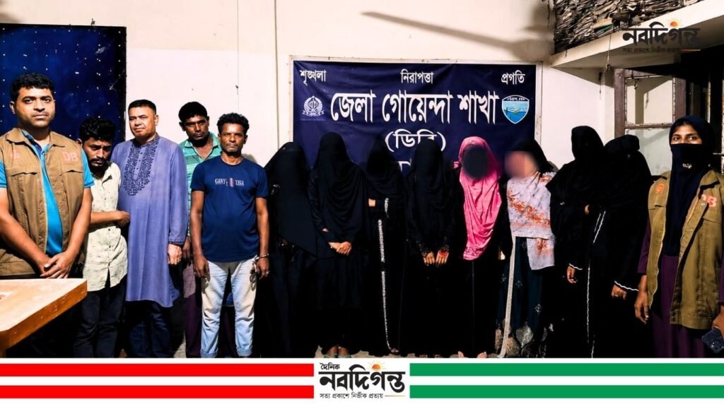 নোয়াখালীতে আবাসিক হোটেলে অভিযান, অসামাজিক কাজে ১২ জন গ্রেপ্তার