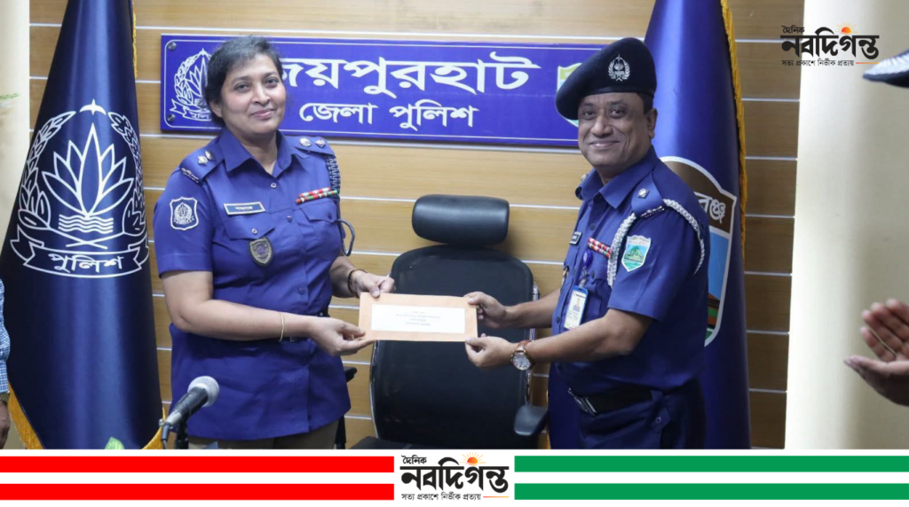 পাঁচ থানার মধ্যে শ্রেষ্ঠ ওসি নির্বাচিত ক্ষেতলাল থানার মুক্তারুল আলম
