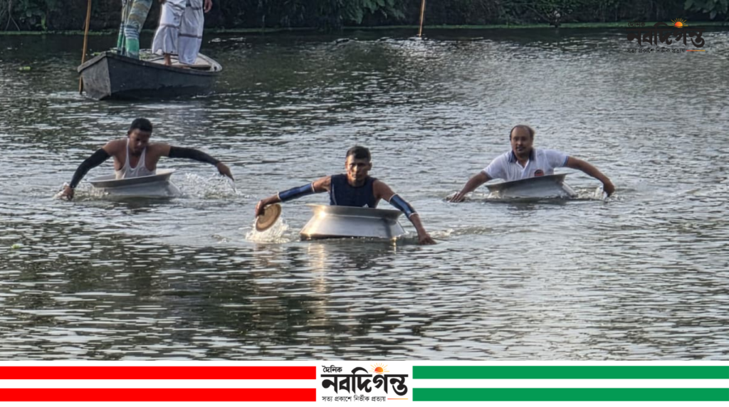 হারিয়ে যাওয়া ঐতিহ্যের পাতিল দৌড়ে উচ্ছ্বসিত হাজারো দর্শক