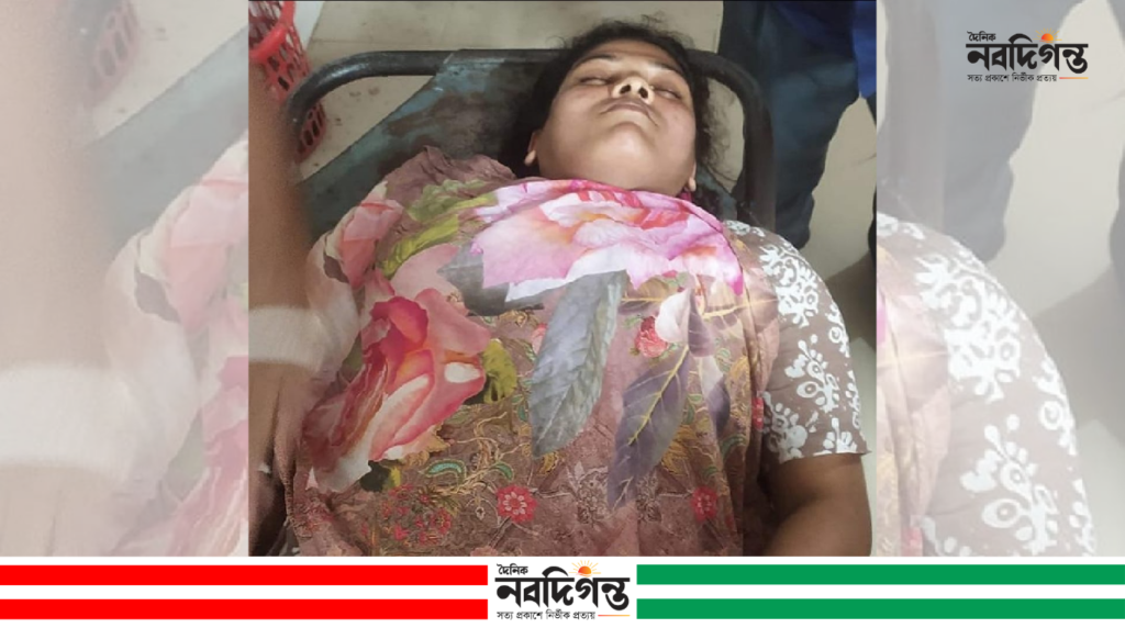 খুলনায় দরজা খুলতেই গুলি, ছেলেকে খুঁজতে এসে মাকে গুলিবিদ্ধ