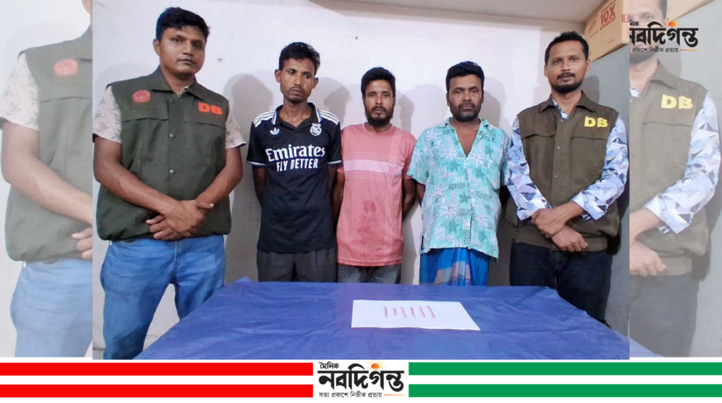 ঠাকুরগাঁওয়ে ডিবির অভিযানে ৭২ পিস ইয়াবাসহ গ্রেপ্তার ৩