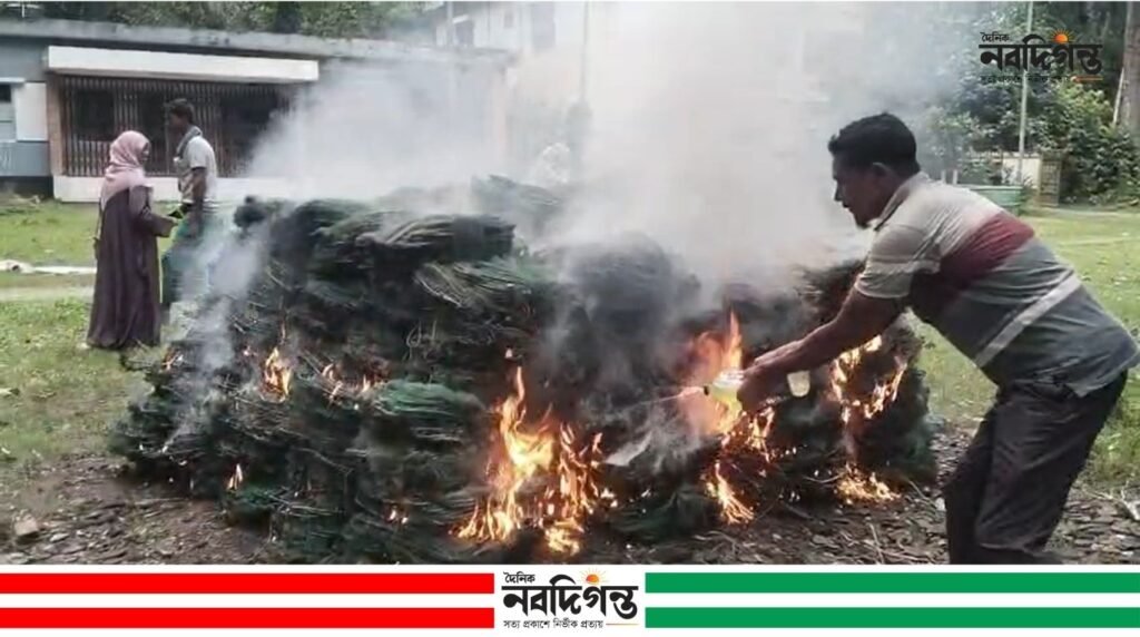 দৌলতপুরে ১৩ লাখ টাকার চায়না দুয়ারি ও কারেন্ট জাল ধ্বংস