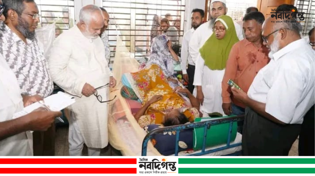 খুলনায় ডেঙ্গু রোগীদের চিকিৎসার খোঁজ নিলেন কেসিসি প্রশাসক খুলনায় ডেঙ্গু রোগীদের চিকিৎসার খোঁজ নিলেন কেসিসি প্রশাসক