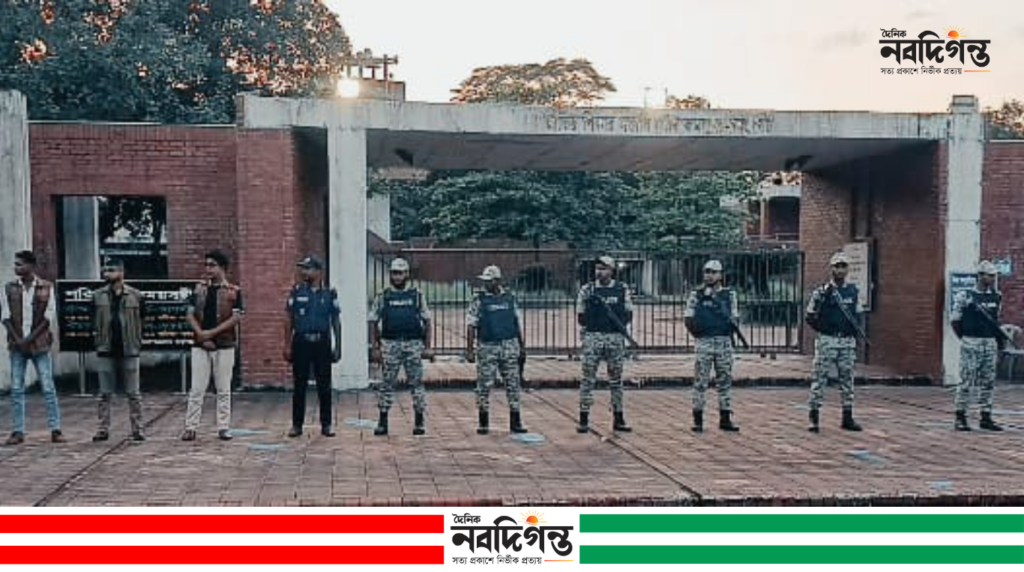 গোপালগঞ্জে ১৫ আগস্ট ঘিরে নেই আয়োজন, নিরাপত্তার চাদরে বঙ্গবন্ধু সমাধিসৌধ