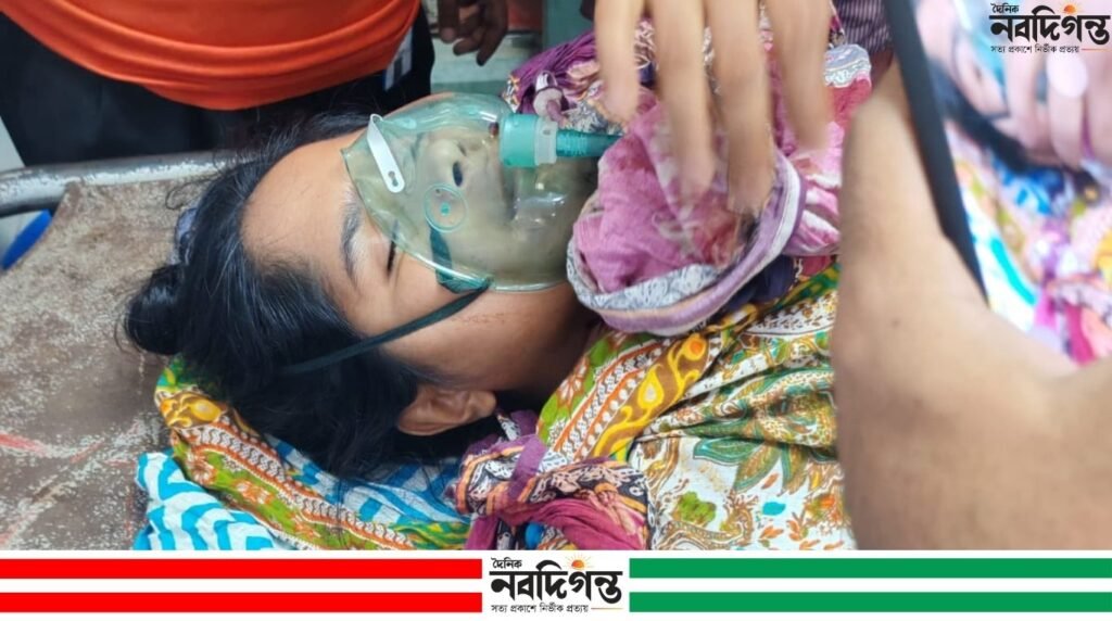 কালিকাপুরে তরুণীর গলায় পোচ দেওয়ার অভিযোগ