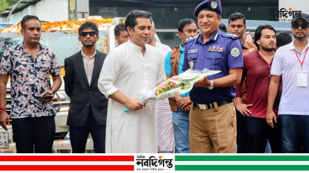 ভোলায় তথ্য ও সম্প্রচারমন্ত্রী আন্দালিভ রহমানকে জেলা পুলিশের অভ্যর্থনা